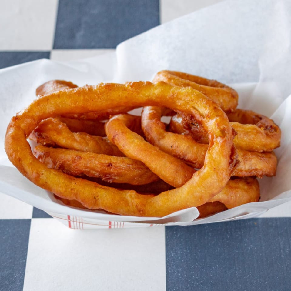 Crunchy Onion Rings: A Tasty Side Option